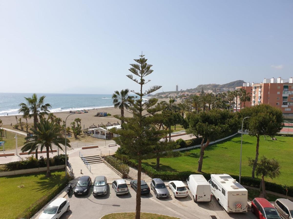 Bonito Apartamento En Primera Linea De Playa La Cala Del Moral Luaran gambar